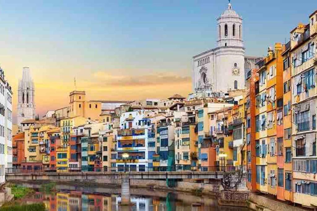 The Riverside Lodge Cozy And Spacious Apartment Girona Kültér fotó